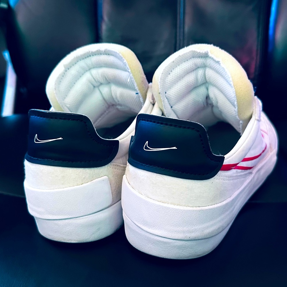 Mens size 11 Nike Shoes
